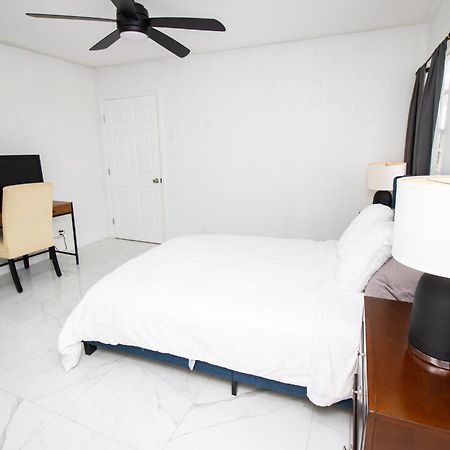 Shared Home - Close To The Beach Riviera Beach Exterior photo