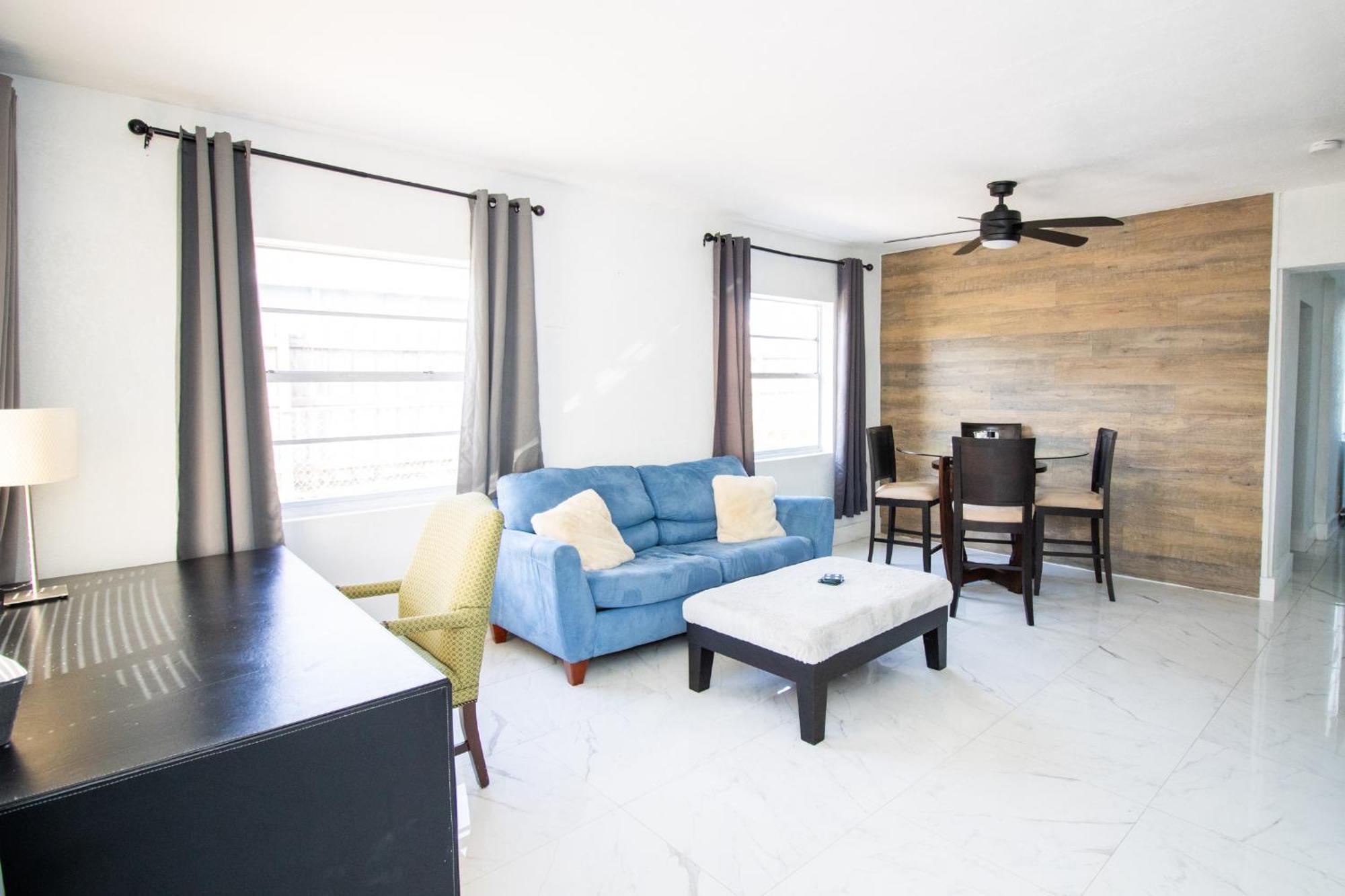 Shared Home - Close To The Beach Riviera Beach Exterior photo